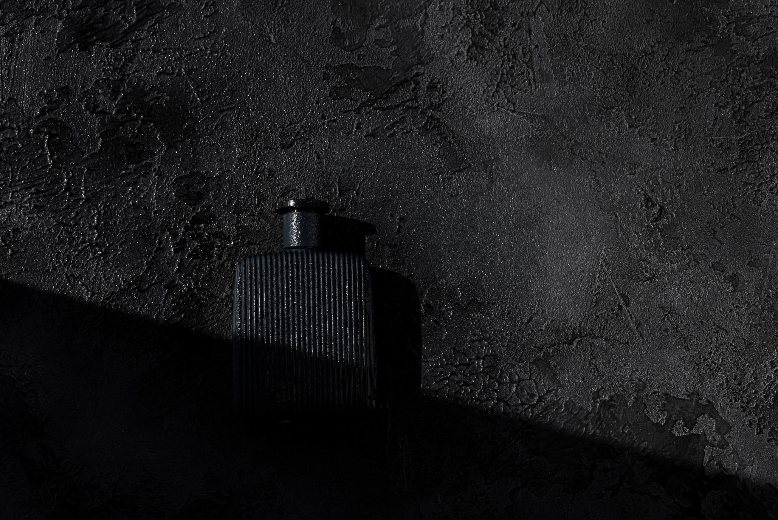 dark mens perfume